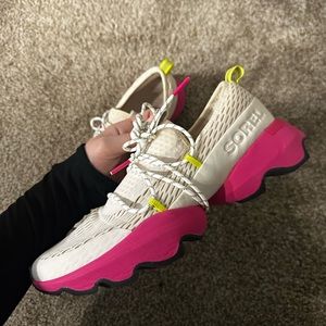 Sorrel women’s kinetic Running shoes!!!! 8.5